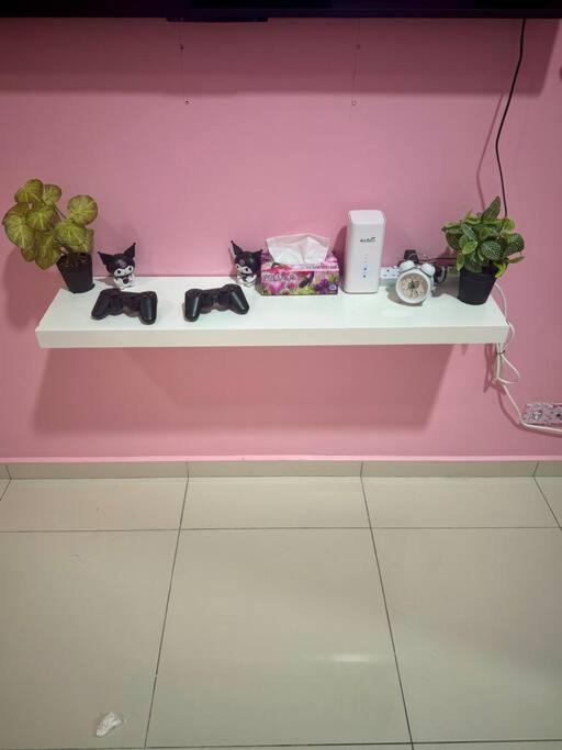 Hello Kitty Homestay - Cameron Highlands - Spacious Studio - Perfect For Families - Sleeps 4 And Baby Tanah Rata Exteriör bild