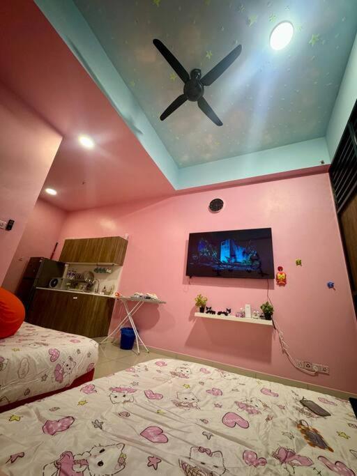 Hello Kitty Homestay - Cameron Highlands - Spacious Studio - Perfect For Families - Sleeps 4 And Baby Tanah Rata Exteriör bild